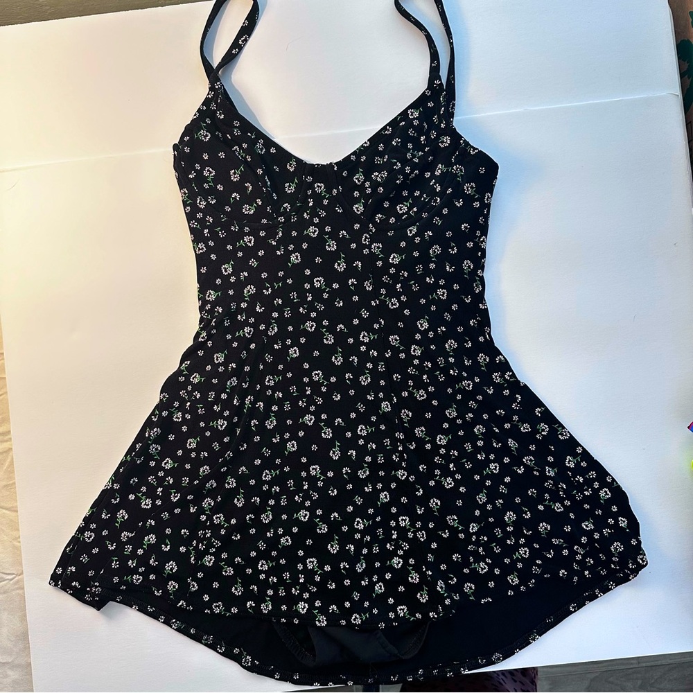 Black one piece swimsuit women’s size small